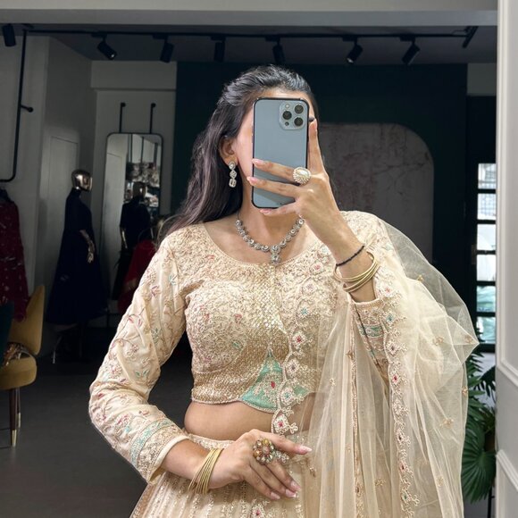 PASTEL & EMBROIDERY LEHENGA CHOLI - Picture 6 of 6